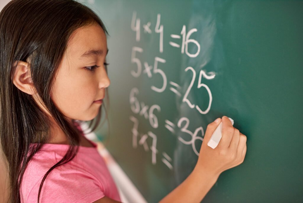 foto anak belajar matematika